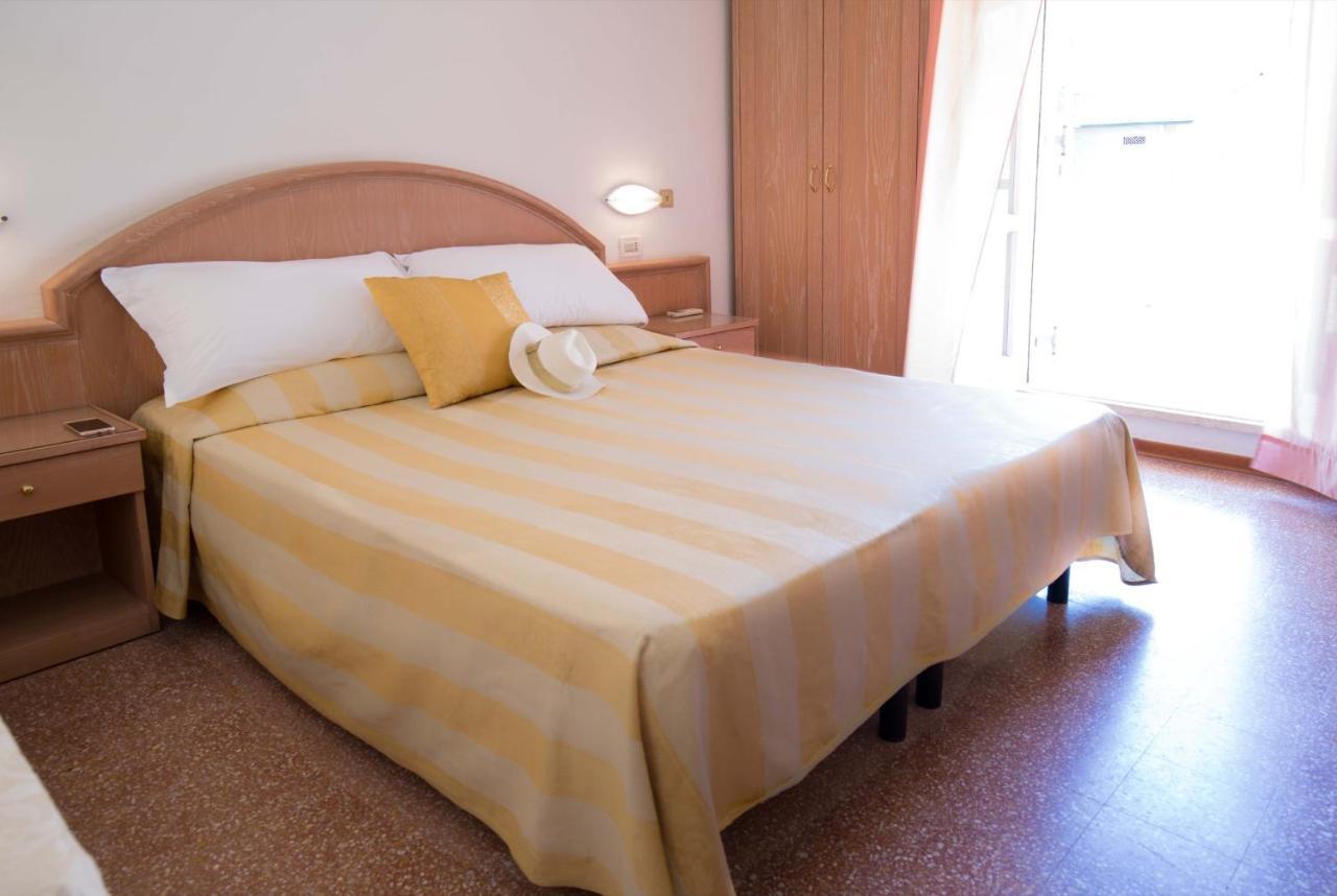 Hotel Villa Sole Resort Bellaria-Igea Marina Exterior foto